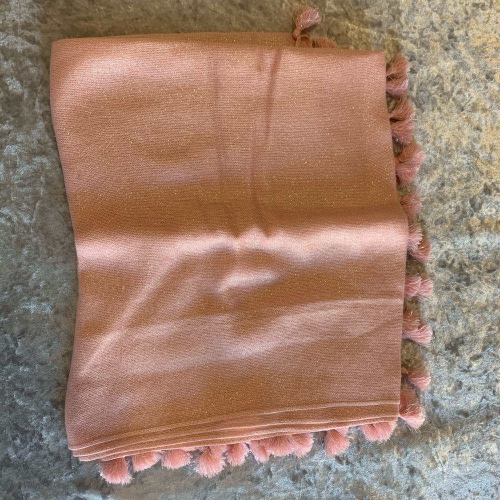 NWOT Lilly Pulitzer pink sparkle Lana scarf